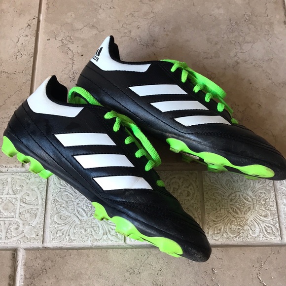 ❤️ ADIDAS clears for boys or girls - Picture 7 of 7